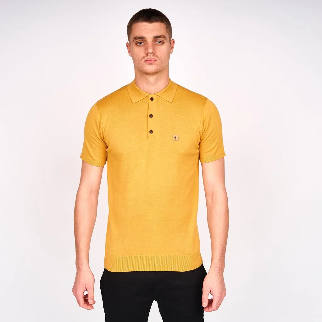 Gabicci Vintage fit Short sleeve three button polo collar knit