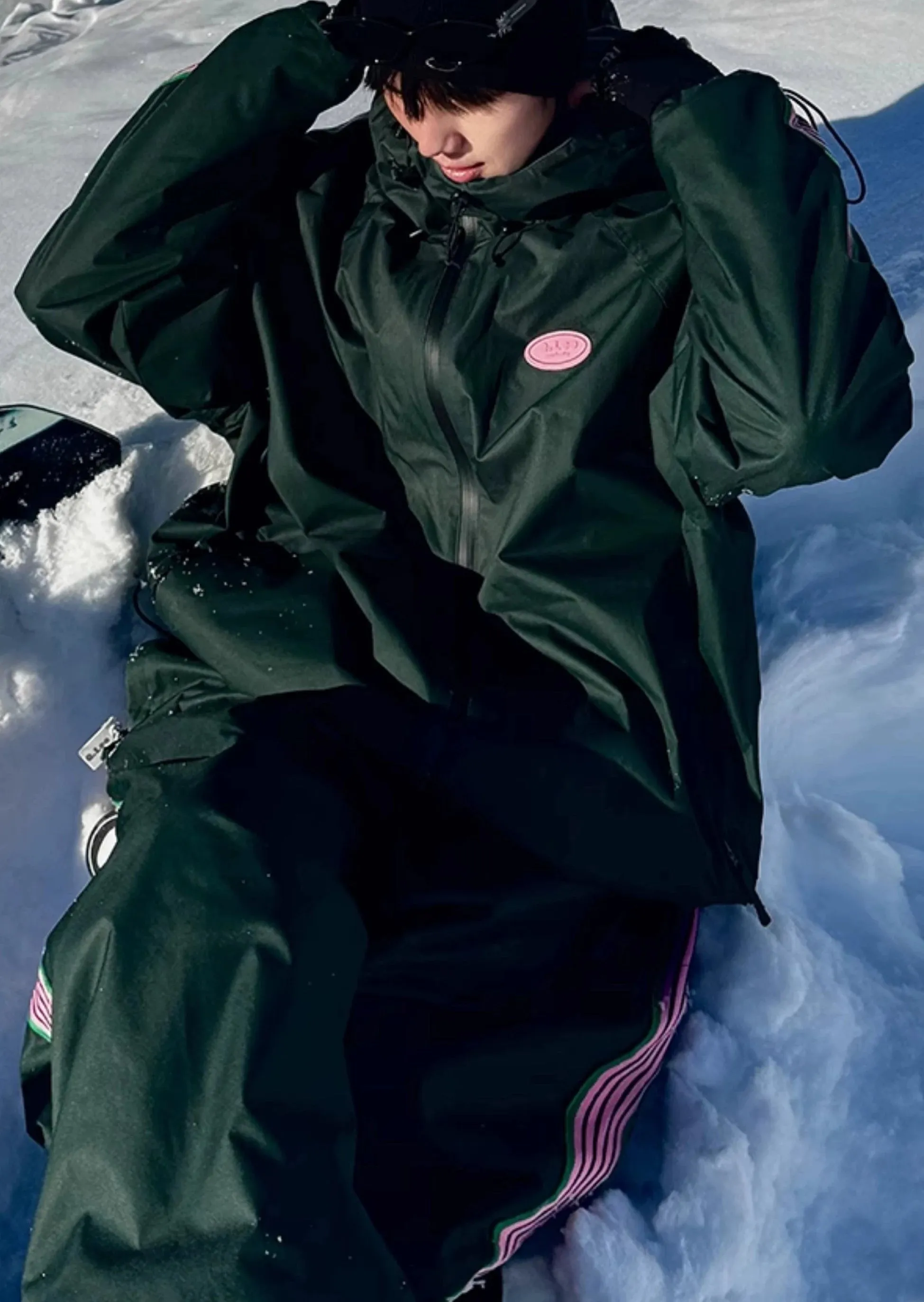QLeo Sleek Silhouette Oversize Ski Snowboard Jacket