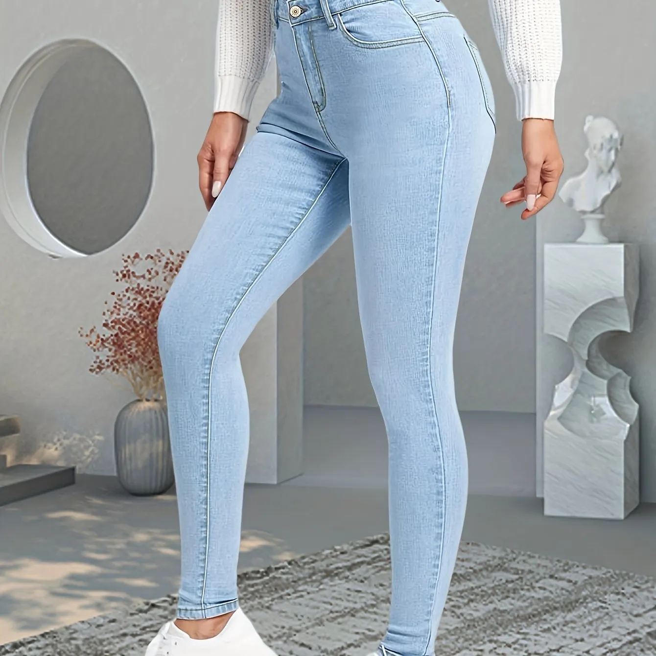 Ultra flattering skinny jeans for stylish women