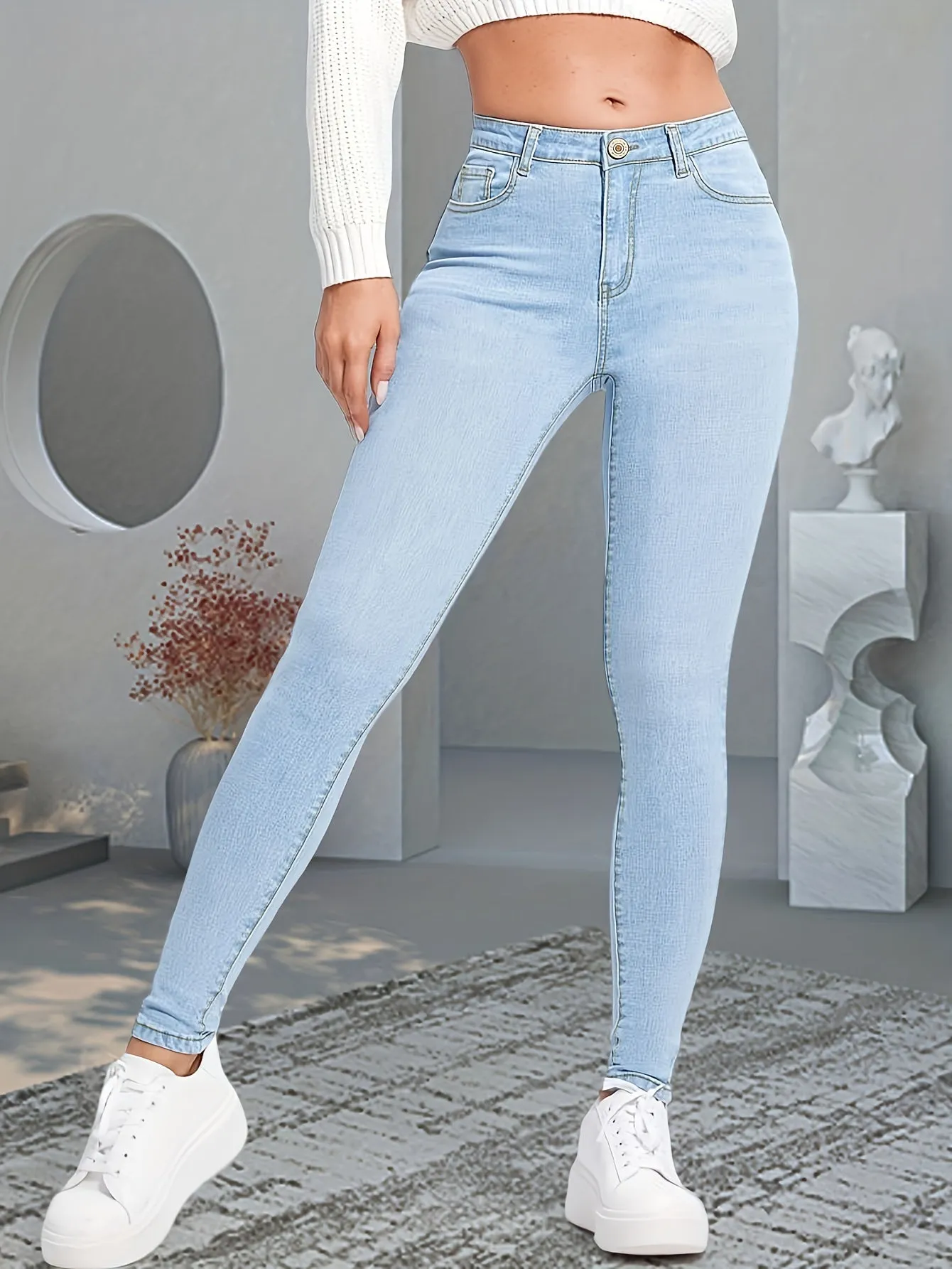 Ultra flattering skinny jeans for stylish women